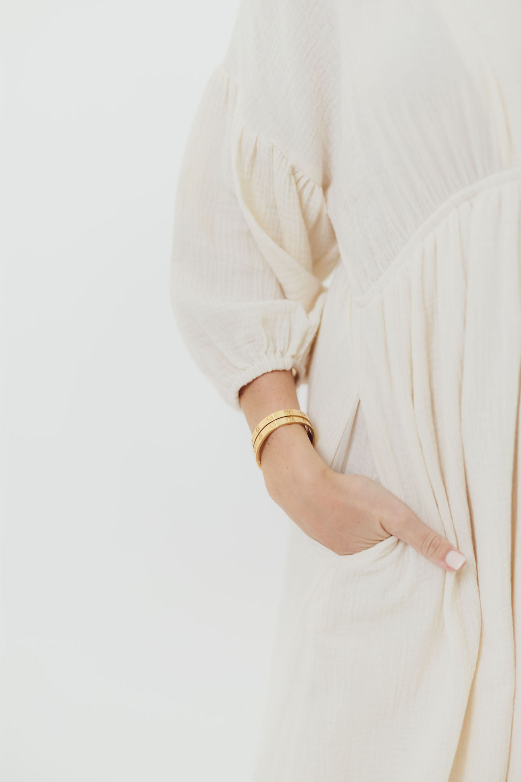 Hunter 100% Cotton Gauze Midi Dress in Soy - Bump Friendly