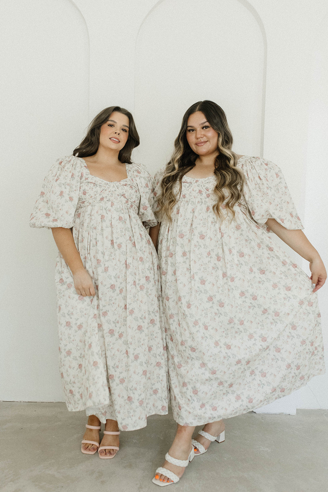 Harlow Maxi Dress in Off-White Floral - Bump Friendly & Inclusive Sizing (S-3XL) *Final-Sale*