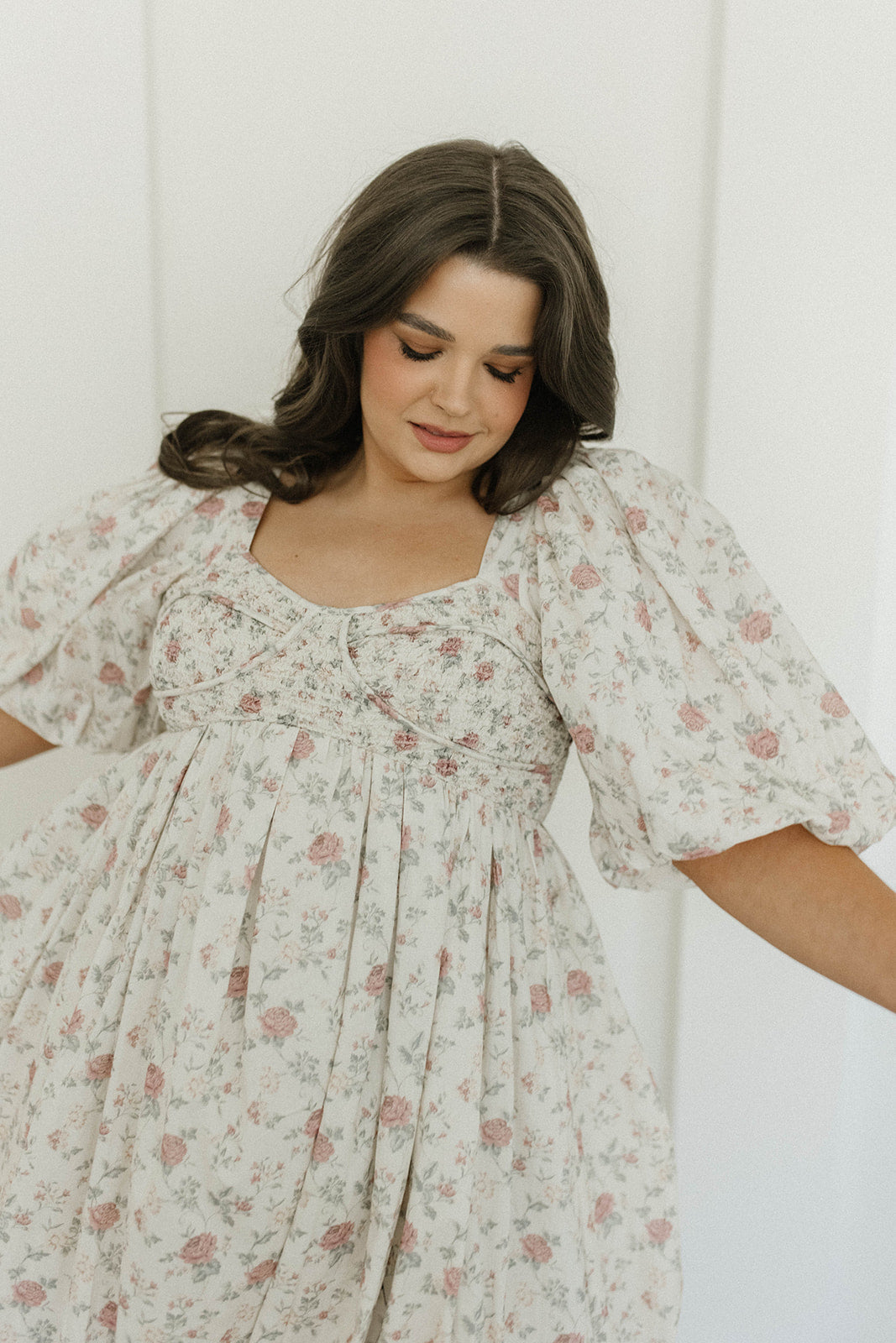 Harlow Maxi Dress in Off-White Floral - Bump Friendly & Inclusive Sizing (S-3XL) *Final-Sale*