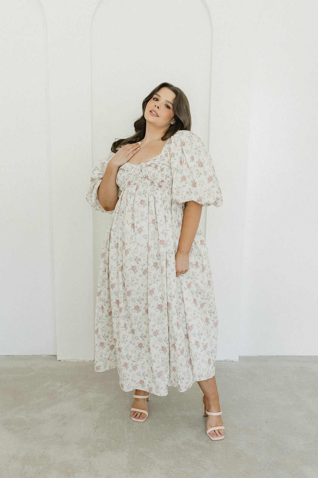 Harlow Maxi Dress in Off-White Floral - Bump Friendly & Inclusive Sizing (S-3XL) *Final-Sale*