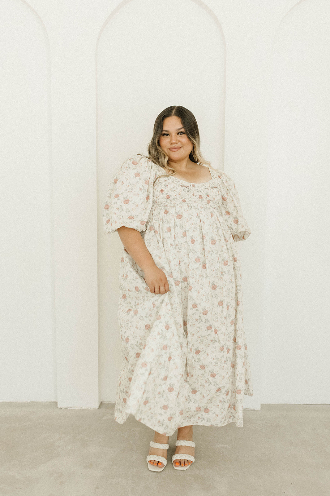 Harlow Maxi Dress in Off-White Floral - Bump Friendly & Inclusive Sizing (S-3XL) *Final-Sale*