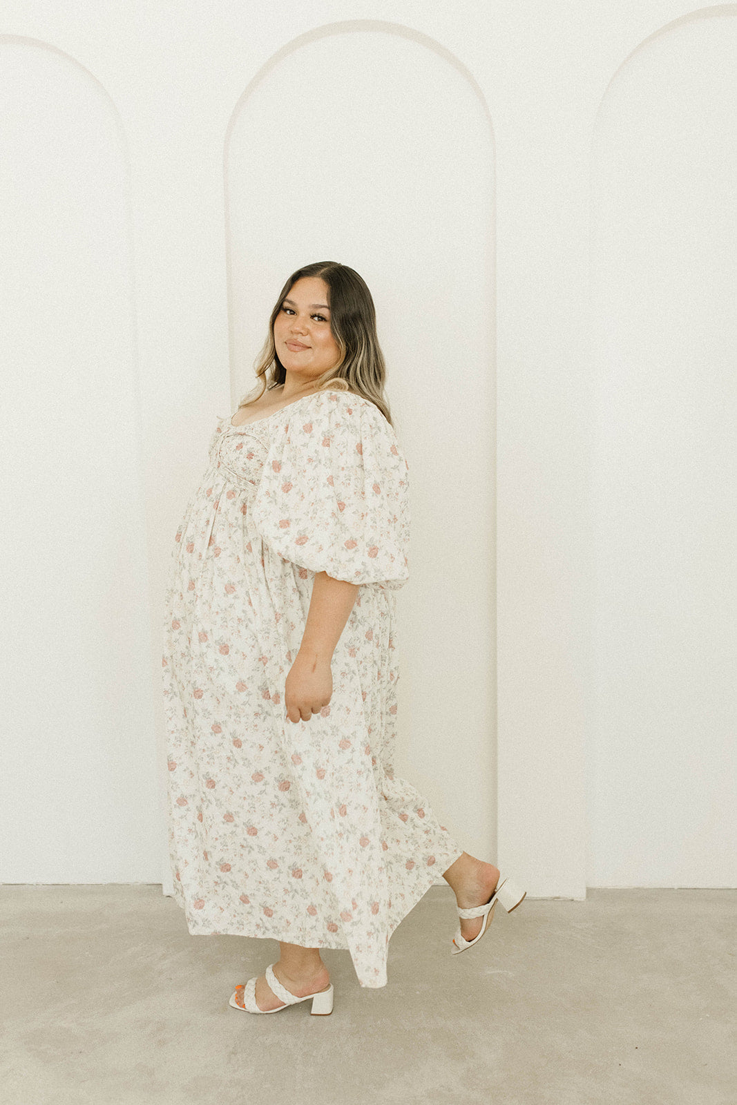 Harlow Maxi Dress in Off-White Floral - Bump Friendly & Inclusive Sizing (S-3XL) *Final-Sale*