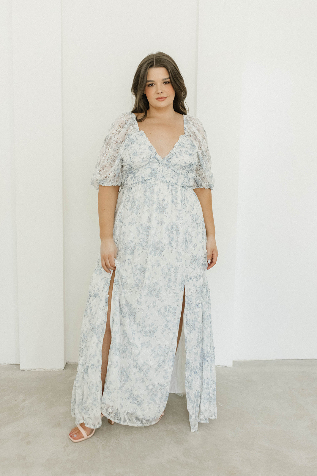 Daphne High Slit Eyelet Detail Maxi Dress in Blue and White Floral - Inclusive Sizing