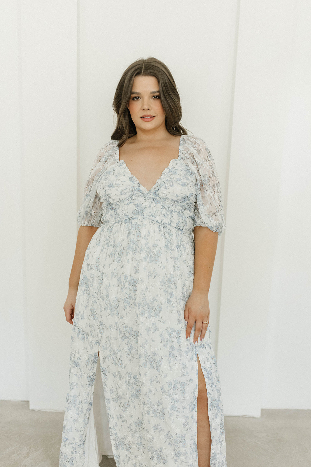 Daphne High Slit Eyelet Detail Maxi Dress in Blue and White Floral - Inclusive Sizing