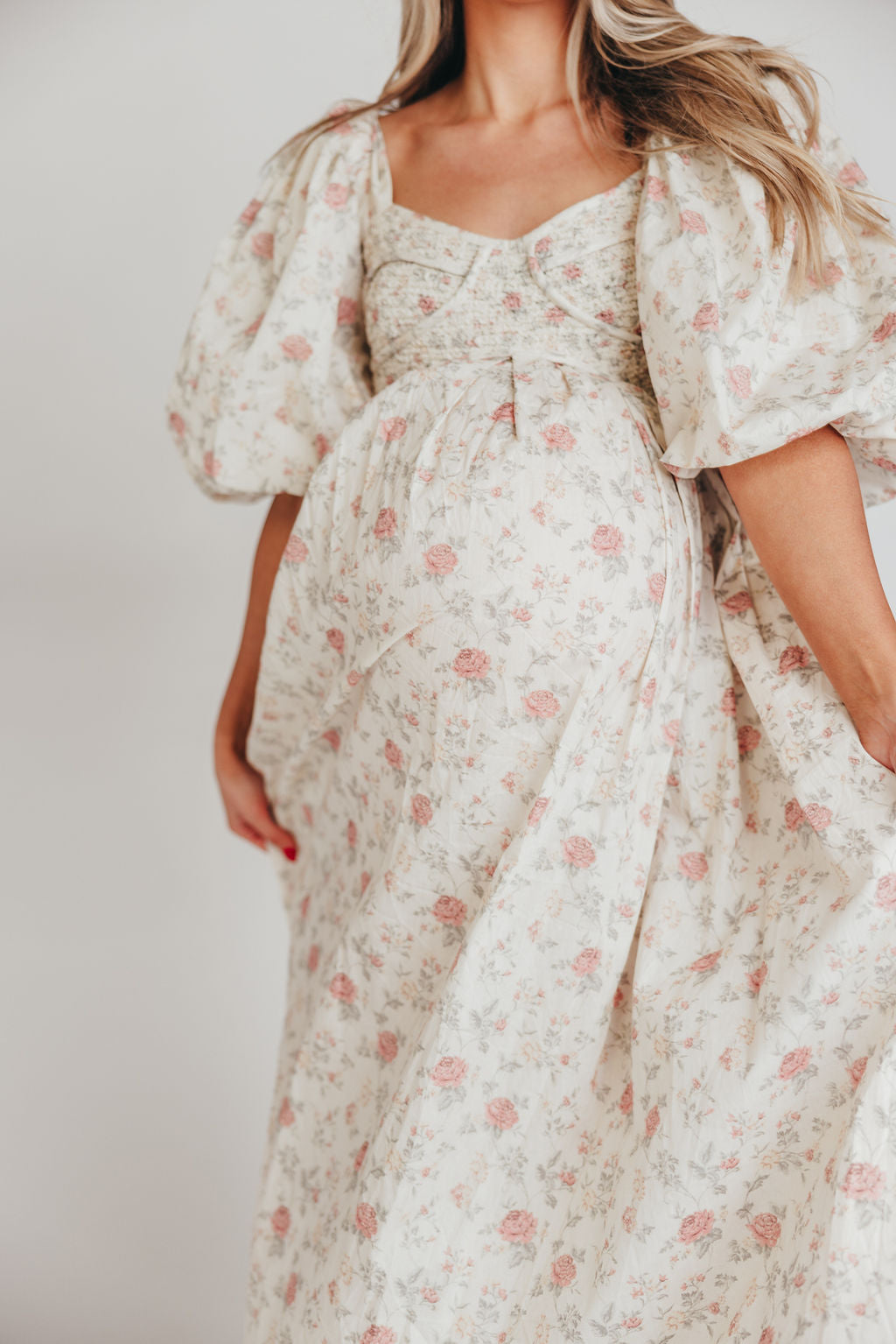 Harlow Maxi Dress in Off-White Floral - Bump Friendly & Inclusive Sizing (S-3XL) *Final-Sale*