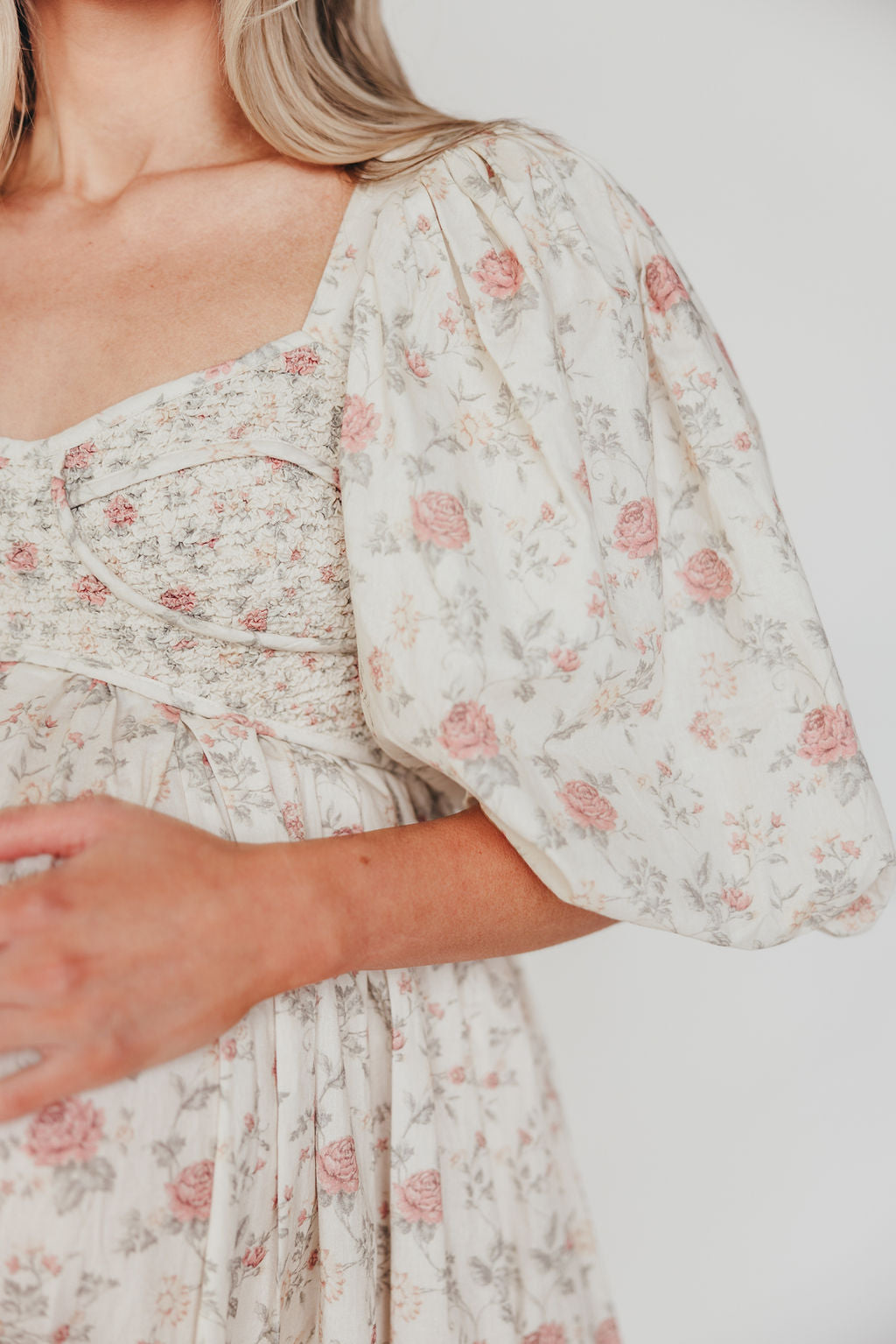 Harlow Maxi Dress in Off-White Floral - Bump Friendly & Inclusive Sizing (S-3XL) *Final-Sale*