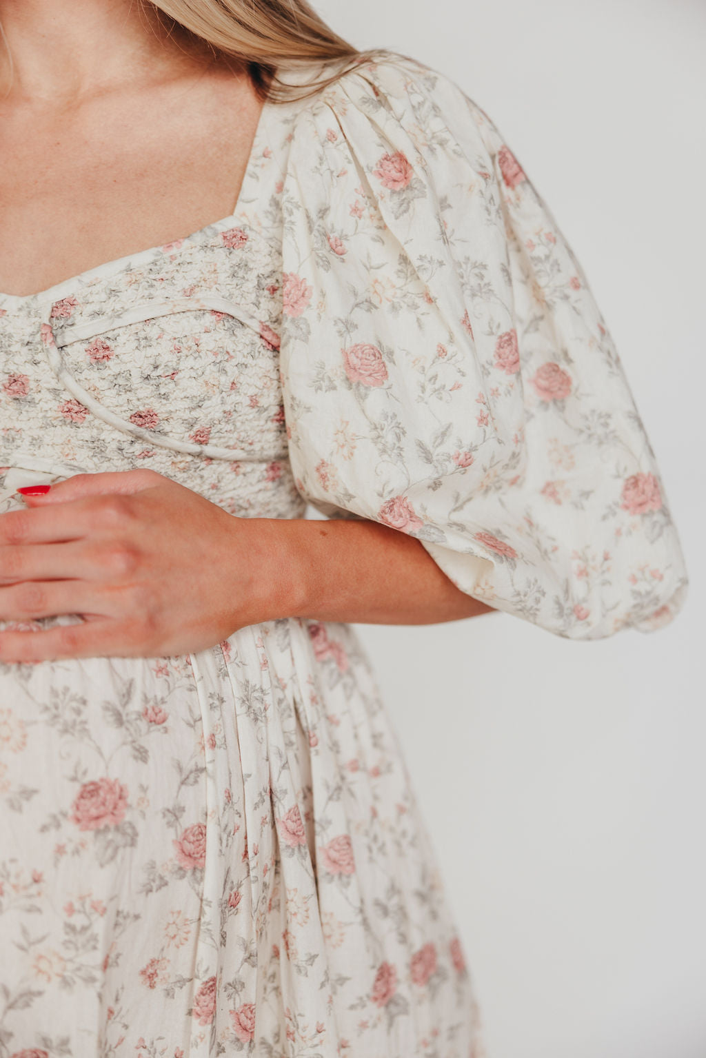 Harlow Maxi Dress in Off-White Floral - Bump Friendly & Inclusive Sizing (S-3XL) *Final-Sale*