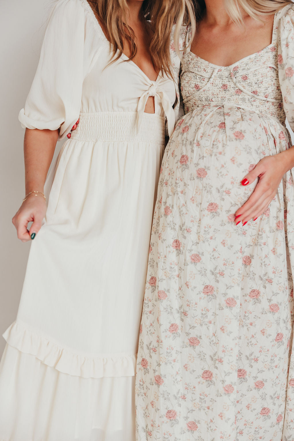 Harlow Maxi Dress in Off-White Floral - Bump Friendly & Inclusive Sizing (S-3XL) *Final-Sale*