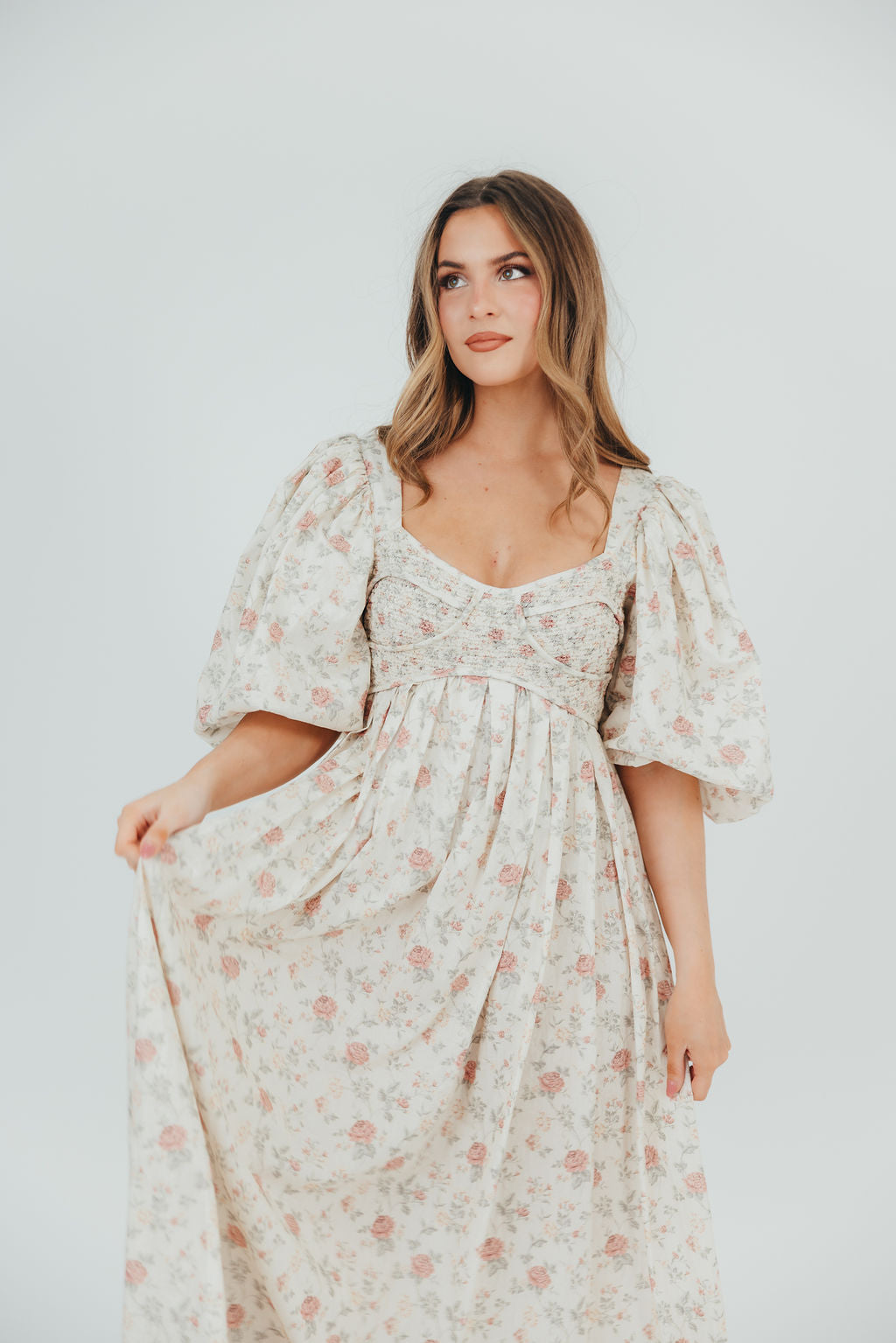 Harlow Maxi Dress in Off-White Floral - Bump Friendly & Inclusive Sizing (S-3XL) *Final-Sale*