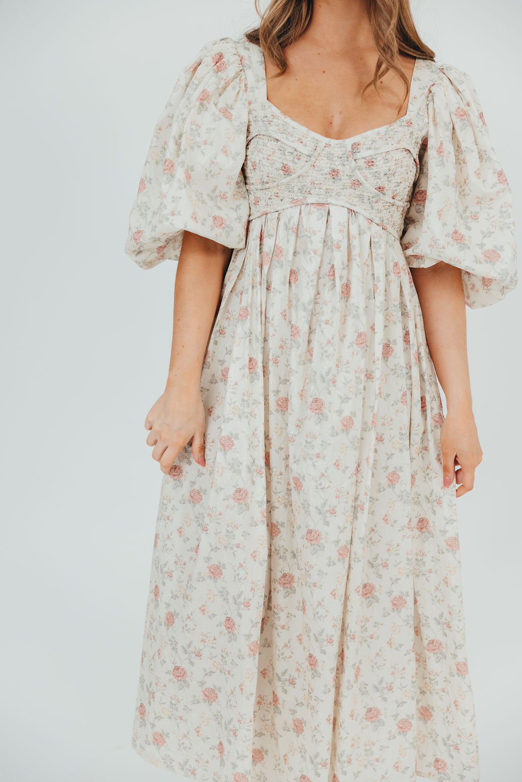 Harlow Maxi Dress in Off-White Floral - Bump Friendly & Inclusive Sizing (S-3XL) *Final-Sale*