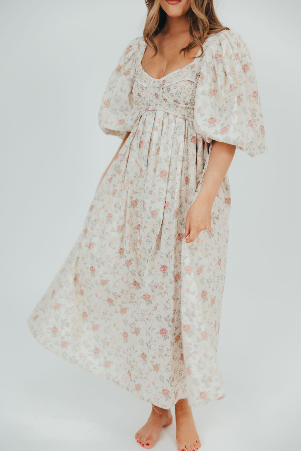 Harlow Maxi Dress in Off-White Floral - Bump Friendly & Inclusive Sizing (S-3XL) *Final-Sale*