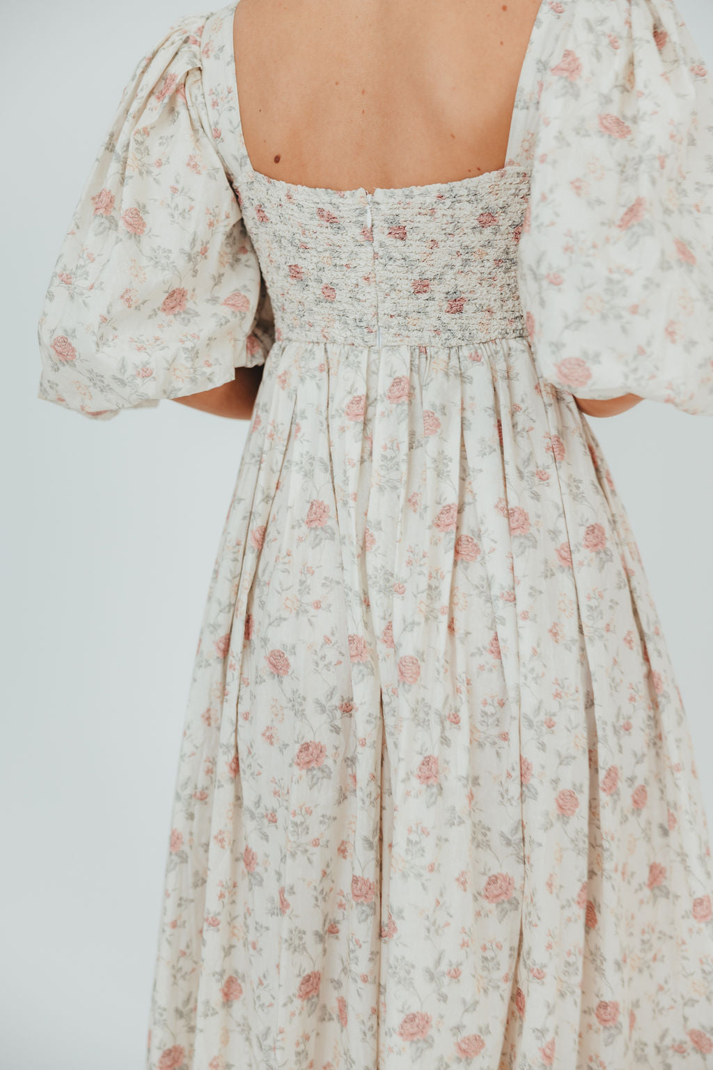 Harlow Maxi Dress in Off-White Floral - Bump Friendly & Inclusive Sizing (S-3XL) *Final-Sale*