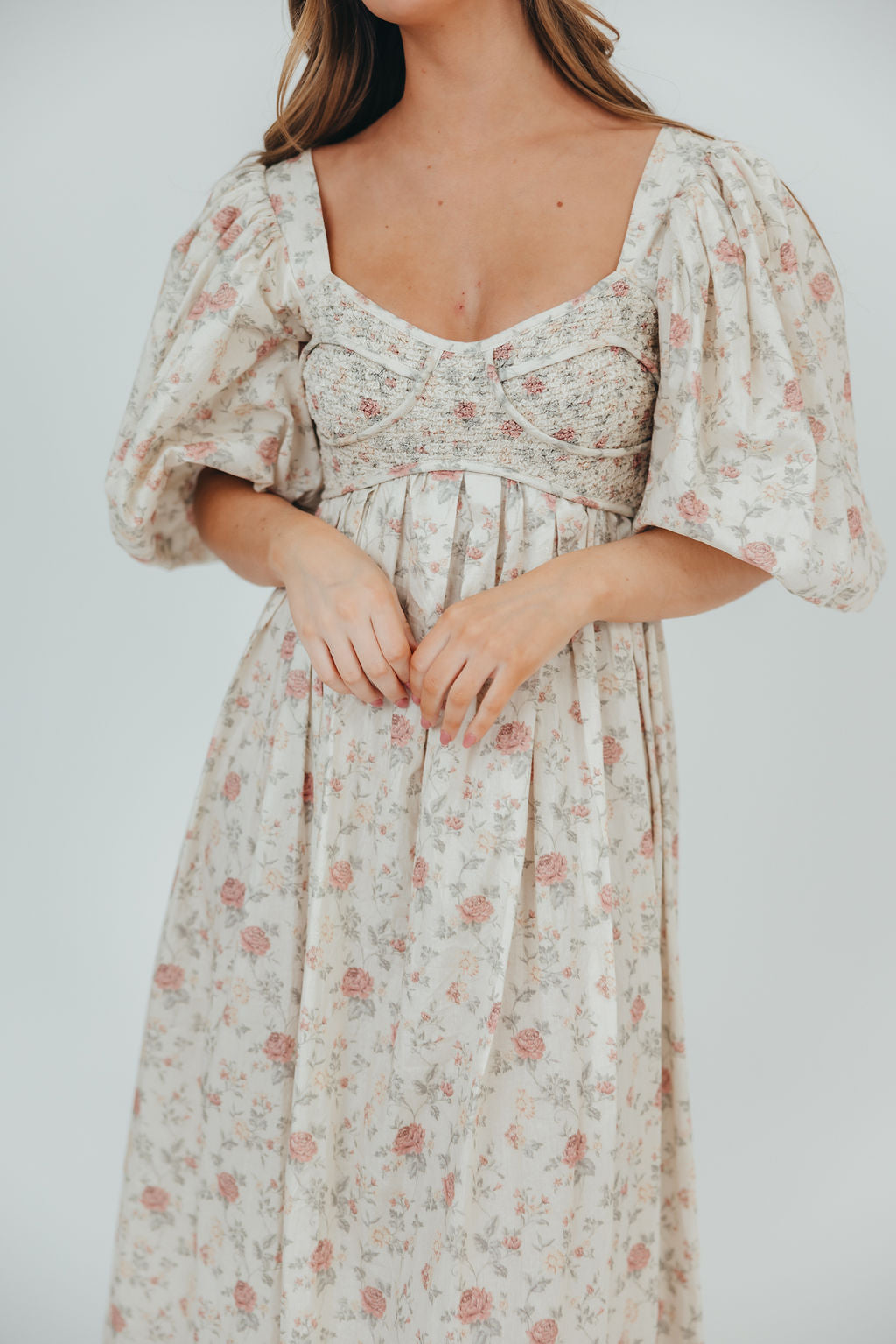 Harlow Maxi Dress in Off-White Floral - Bump Friendly & Inclusive Sizing (S-3XL) *Final-Sale*