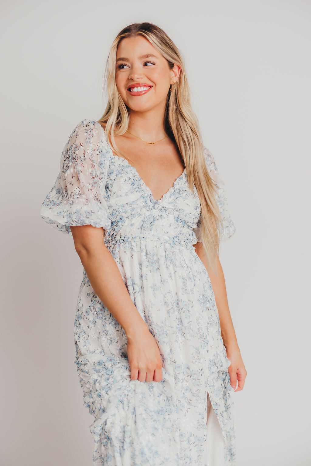 Daphne High Slit Eyelet Detail Maxi Dress in Blue and White Floral - Inclusive Sizing